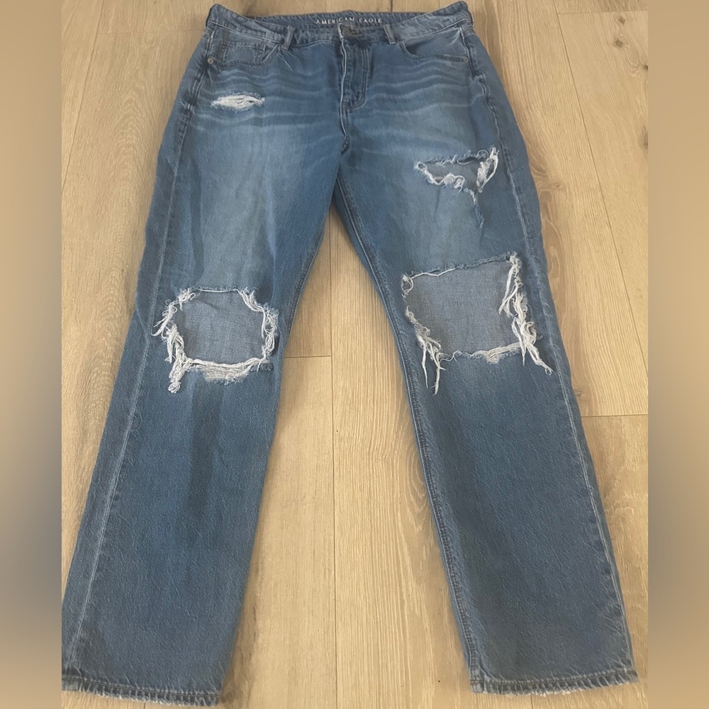 American Eagle Outfitters Size 10 Distressed High Rise Tom Girl Jeans
